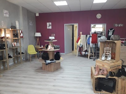 Pourquoi Pas, Magasin de Chaussures à Briollay