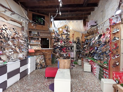 La Sandal Aise, Magasin de Chaussures à Monpazier