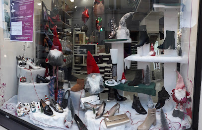 Val Shoes, Magasin De Chaussures à Aire-sur-l'Adour