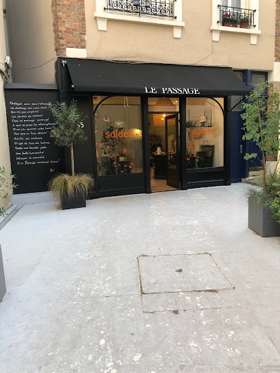 Le Passage, Magasin de Chaussures à Sceaux