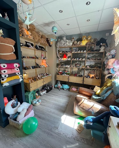 Haut comme trois pommes, Magasin de Chaussures à Gisors