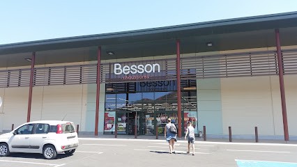 Besson, Magasin de Chaussures à Sarrola-Carcopino