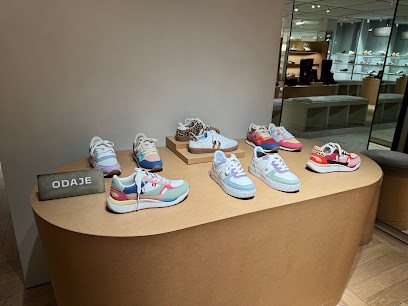 Odaje (Ex M. Moustache) - Corner Galeries Lafayette Haussmann Magasin De Chaussures à Paris 08