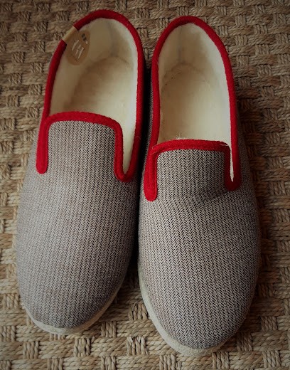 Comptoirs Cordes Et Pantoufles, Magasin de Chaussures à Toulon