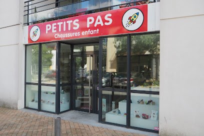 Petits Pas Chaussures Enfant, Magasin de Chaussures à Saint-Médard-en-Jalles